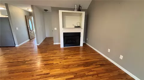 Living - 134 Glendale Ln, Easley, SC 29640 photo 1 of 2