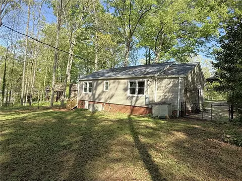 Exterior - 106 Evans Pl, Clemson, SC 29631 photo 3 of 4