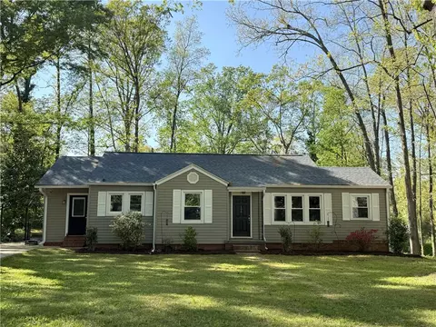 106 Evans Pl, Clemson, SC 29631
