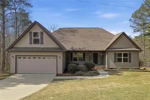 309 Fox Run Rd, Walhalla, SC 29691