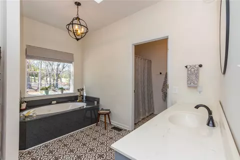 Bath - 108 Pearman Dr, Pendleton, SC 29670 photo 4 of 5