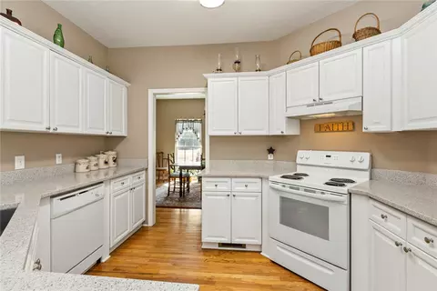 Kitchen - 108 Pearman Dr, Pendleton, SC 29670 photo 3 of 4