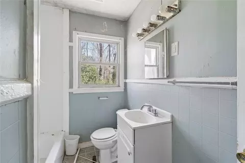 Bath - 1500 Phyllis Dr, Anderson, SC 29621 photo 1 of 1