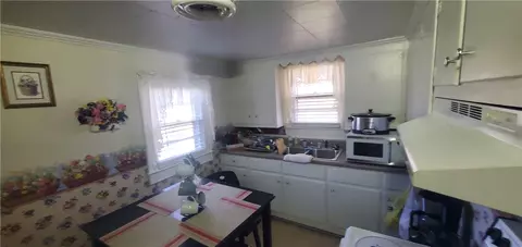 Kitchen - 114 Hampton St, Pelzer, SC 29669 photo 1 of 2