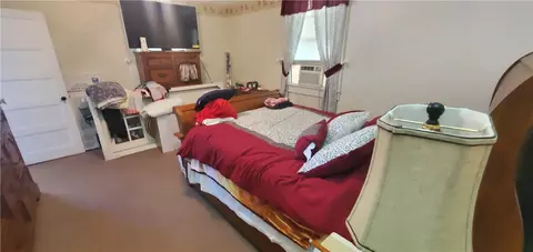 Bedroom - 114 Hampton St, Pelzer, SC 29669 photo 3 of 5