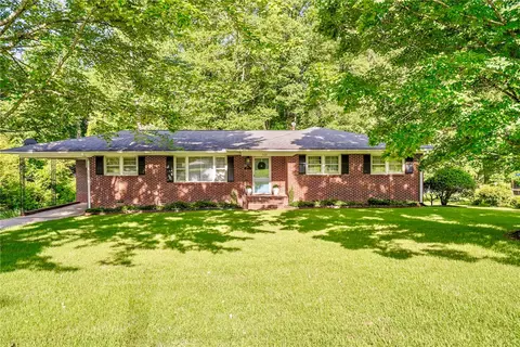 502 Forest Ln, Belton, SC 29627