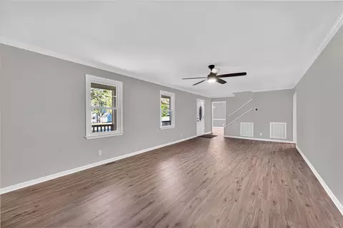 Living - 1509 Crestview Rd, Easley, SC 29642 photo 3 of 4