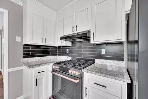 Kitchen - 1509 Crestview Rd, Easley, SC 29642 photo 4 of 5