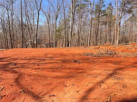 204 Holly Dr, Westminster, SC 29693