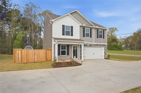 1055 S Depot St, Seneca, SC 29678