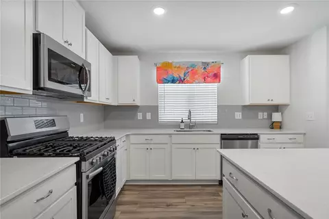 Kitchen - 561 Brasstown Ct, Pendleton, SC 29670 photo 4 of 4