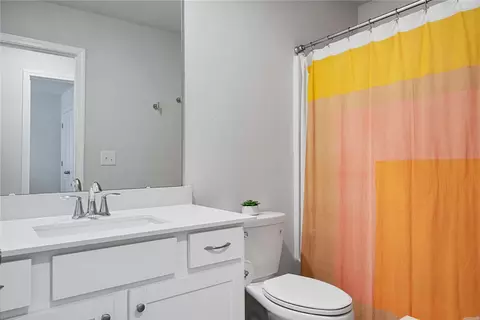 Bath - 561 Brasstown Ct, Pendleton, SC 29670 photo 4 of 4