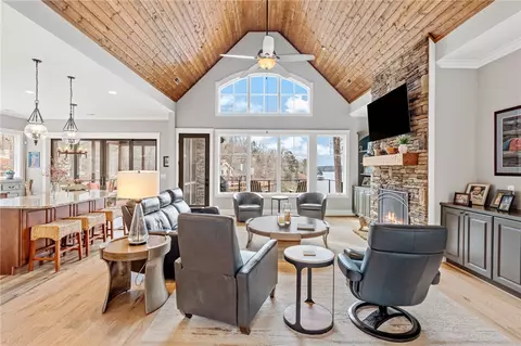Living - 827 Top Ridge Dr, Sunset, SC 29685 photo 1 of 3