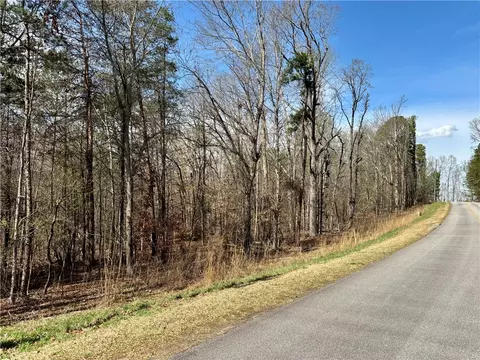 3 271 Coneross Pt, Seneca, SC 29678 photo 7