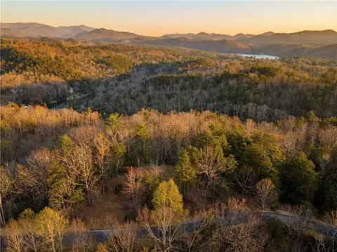 110 Buttercup Way, Sunset, SC 29685