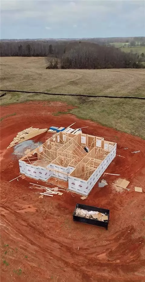 126 Stone Creek Ln, Belton, SC 29627