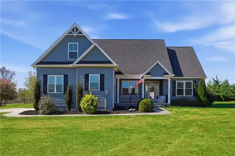 1312 Falcons Dr, Walhalla, SC 29691