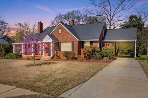 310 Retreat St, Westminster, SC 29693