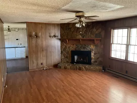 Living - 142 S Abbott Rd, Walhalla, SC 29691 photo 1 of 1