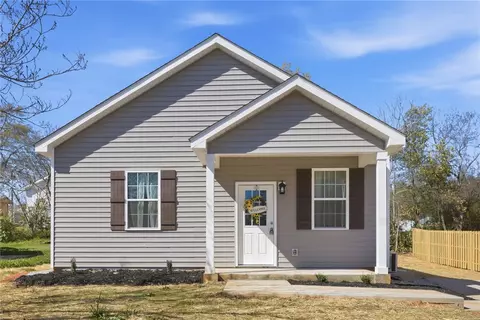 917 E South 2nd St, Seneca, SC 29678