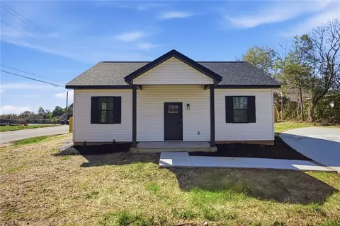 216 S Stribling St, Seneca, SC 29678