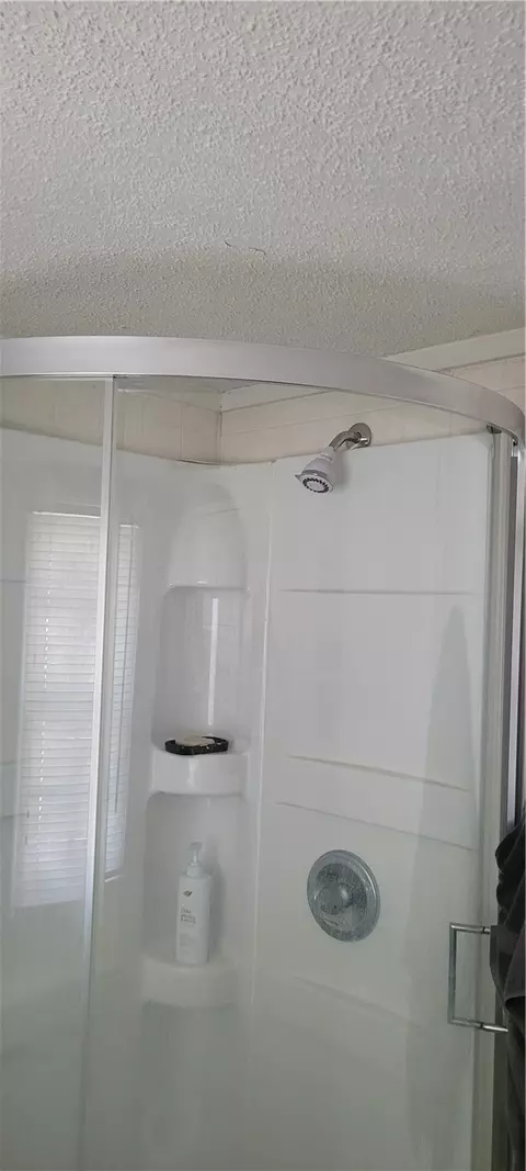 Bath - 223 Second St, Newry, SC 29665 photo 3 of 4
