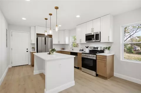 Kitchen - 209 Pine St, Seneca, SC 29678 photo 1 of 6