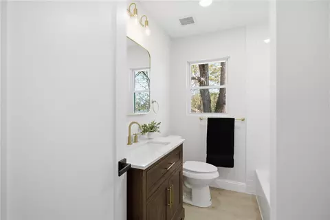 Bath - 209 Pine St, Seneca, SC 29678 photo 1 of 1