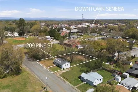 View/Area - 209 Pine St, Seneca, SC 29678 photo 1 of 6