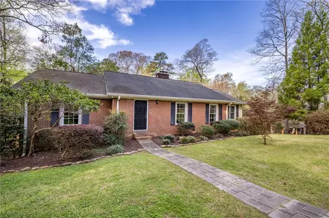102 Cherokee Rd, Clemson, SC 29631