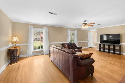 Living - 102 Cherokee Rd, Clemson, SC 29631 photo 4 of 8