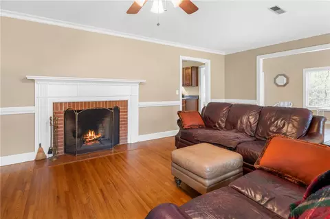 Living - 102 Cherokee Rd, Clemson, SC 29631 photo 2 of 8