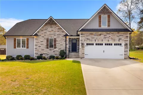 181 Amberwood Dr, Anderson, SC 29621