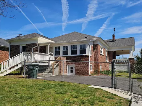 Exterior - 208 Pendelton St, Pickens, SC 29671 photo 1 of 9