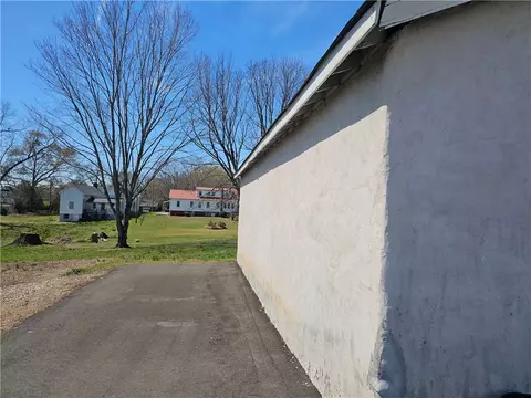 Exterior - 208 Pendelton St, Pickens, SC 29671 photo 7 of 9