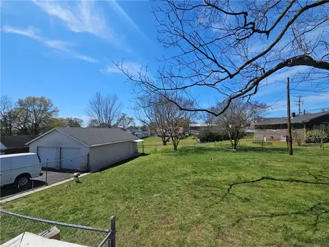 Exterior - 208 Pendelton St, Pickens, SC 29671 photo 3 of 9