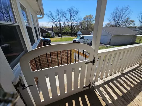 Exterior - 208 Pendelton St, Pickens, SC 29671 photo 6 of 9