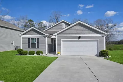 242 Hillendale Way, Pelzer, SC 29669