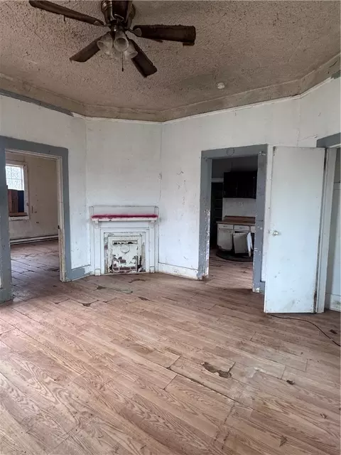Living - 32 Ames St, Seneca, SC 29678 photo 1 of 2