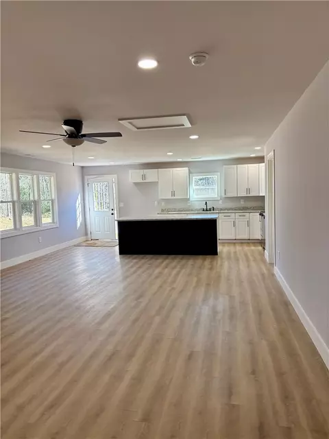 Living - 110 Ware St, Seneca, SC 29678 photo 3 of 3
