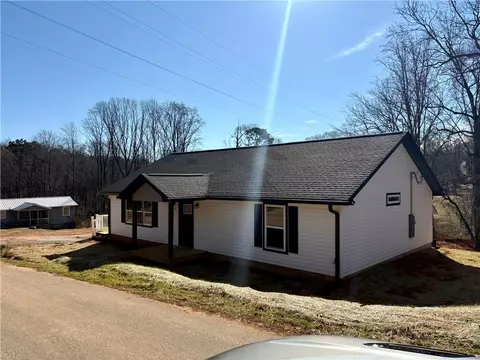 Exterior - 110 Ware St, Seneca, SC 29678 photo 7 of 7