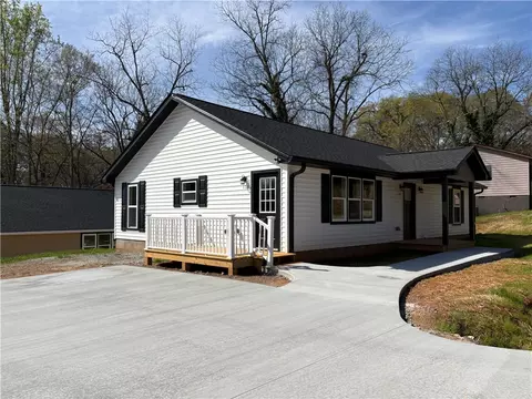 Exterior - 110 Ware St, Seneca, SC 29678 photo 2 of 7