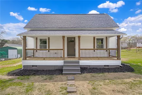 2 Allen St, Pelzer, SC 29669
