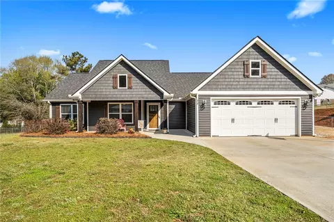 210 Oxmoor Dr, Anderson, SC 29625