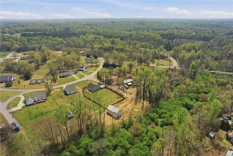View/Area - 104 Albert Dr, Honea Path, SC 29654 photo 6 of 8