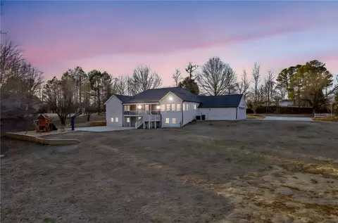 1 Sweetbriar Ct, Greer, SC 29650