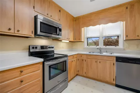Kitchen - 1 Birch Pl, Clemson, SC 29631 photo 2 of 3