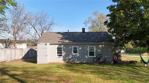 Exterior - 302 Bryant St, Central, SC 29630 photo 2 of 2