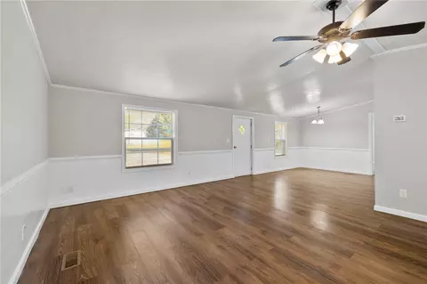 204 Sarrar St, Pendleton, SC 29670 photo 3