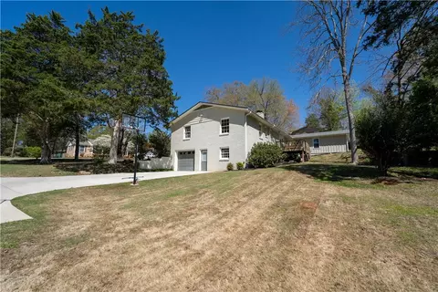 Exterior - 102 Robin St, Clemson, SC 29631 photo 4 of 8